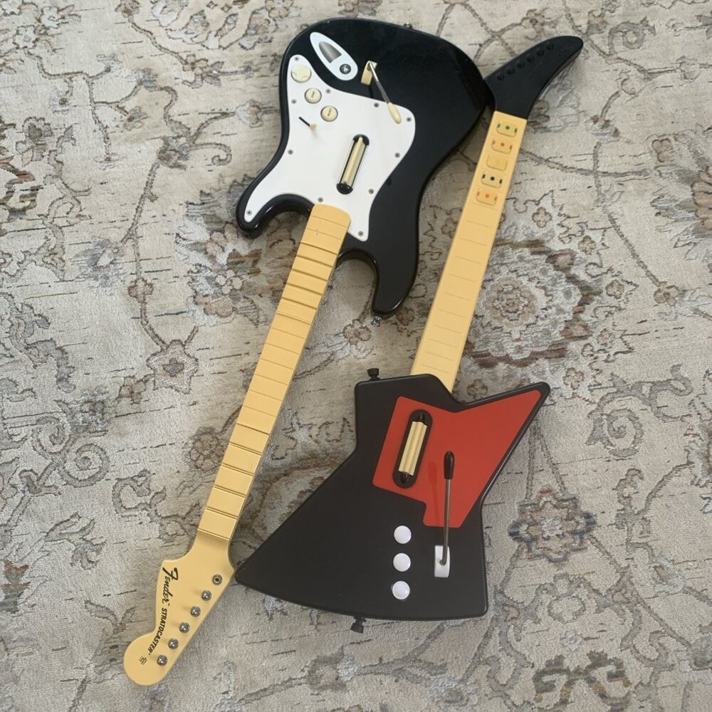 Lot of 2 Guitar Controllers Nyko Frontman Fender Stratocaster Rock Band UNTESTED